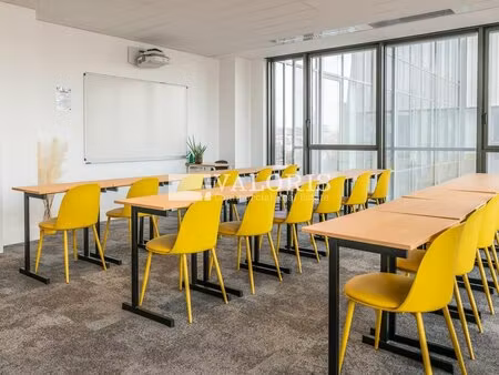 location local professionnel 1 040m² villeurbanne 69100
