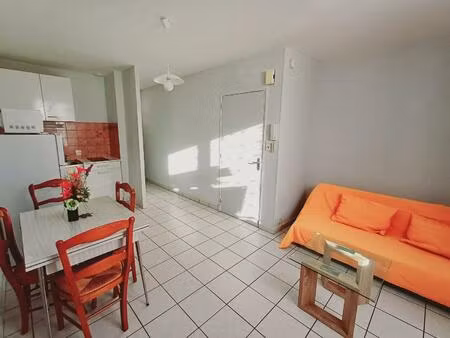 location appartement 2 pièces 34m² millau 12100