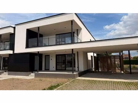 appartement te huur in bree met 2 slaapkamers