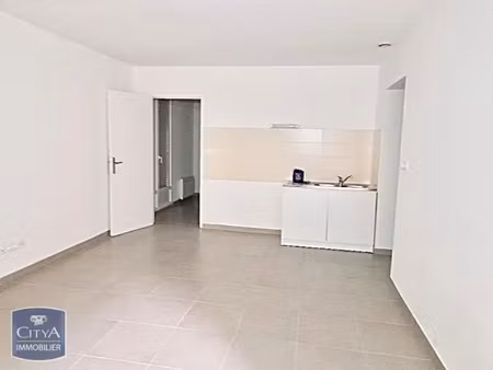 appartement à louer 2 pièces 43.17 m² - port-de-bouc (13) - 675€