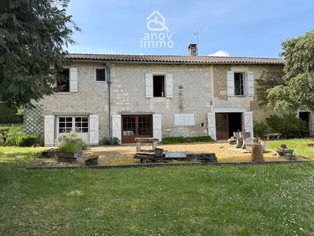 vente maison 5 pièces 127 m² à boisné-la tude (16320)  129 900 €