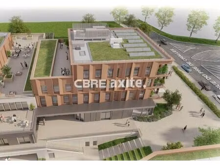 achat local professionnel 1 202m² annecy le vieux 74940
