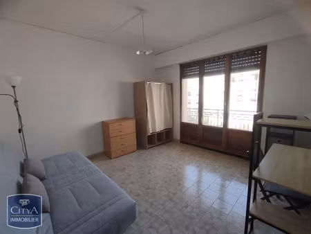 appartement à louer 1 pièce 23.61 m² - nîmes (30) - 426€