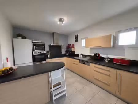 location appartement 4 pièces 107 m² à luc-la-primaube (12450)