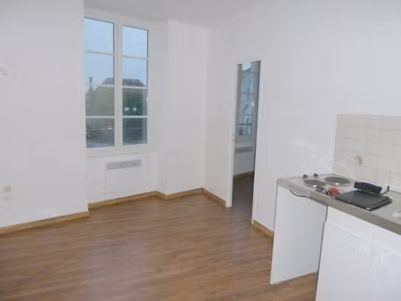 location appartement 2 pièces 23m² chantelle 03140