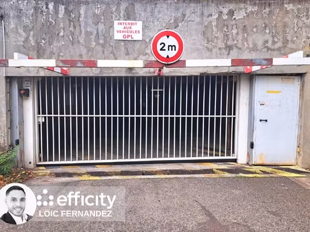 parking - 13 m²