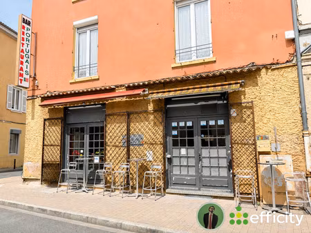 local commercial 6 pièces - 74 m²