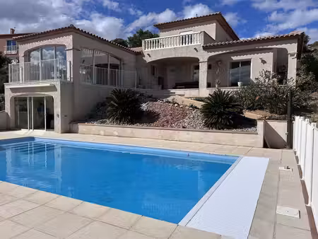 villa d'exception sans travaux avec vue mer