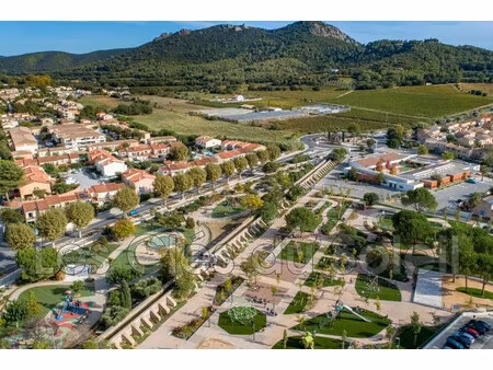 achat local commercial 58m² la crau 83260