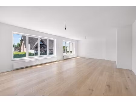 instapklaar  gerenoveerd appartement met 2 slaapkamers