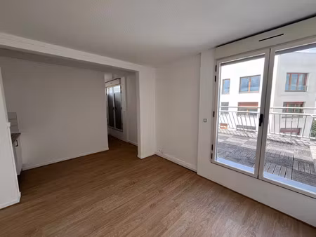 location appartement 1 pièce 21 m² à bordeaux (33800)