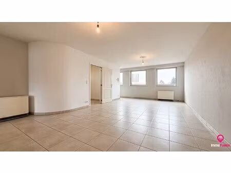 duplex met 3 slaapkamers met dakterras in hartje zolder!