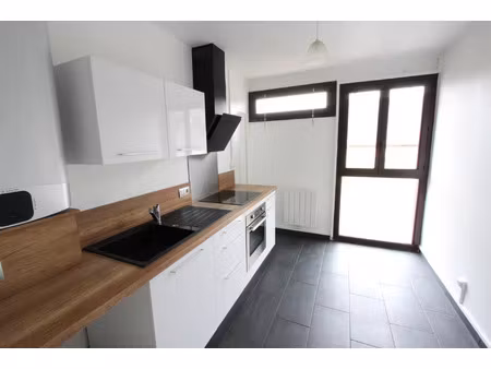 location appartement 3 pièces 62 m² à la charité-sur-loire (58400)