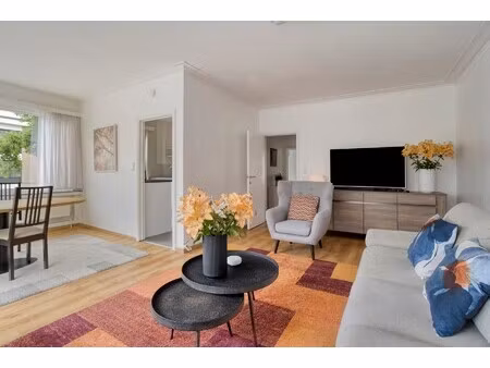 rustig gelegen hoekappartement in een kleine residentie