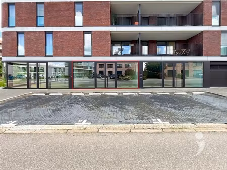commerciële ruimte te koop in nieuwbouwcomplex!