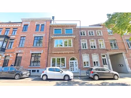 burgerwoning met 3 slaapkamers en tuin