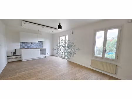 chambly - appartement 2 pièces avec jardin privatif  garage
