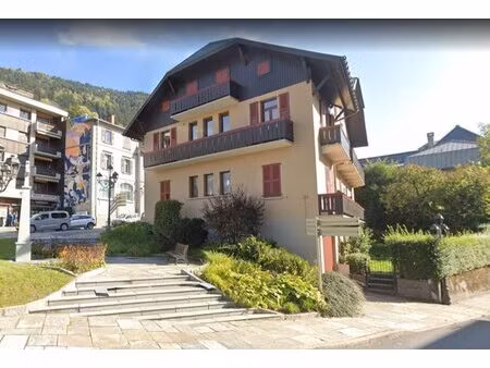 maison de caractère avec 5 appartements et locaux commerciaux au cœur du village
