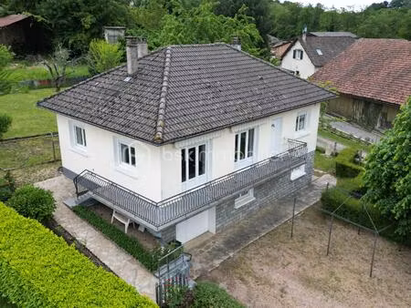 maison traditionnelle de 123 m² à bussiere-galant