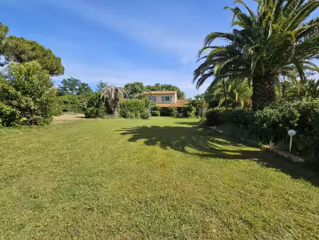 mas style provencal sur beau terrain de 3005 m²