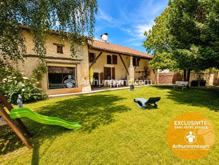 vente maison 4 pièces 136 m2 à neuvic