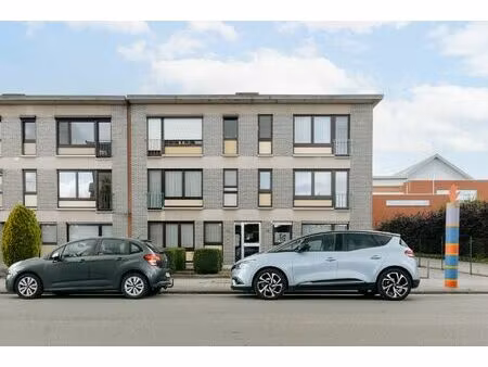 appartement te koop in hemiksem met 3 slaapkamers