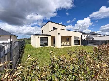 vente maison à escoville (14850) : à vendre / 118m² escoville