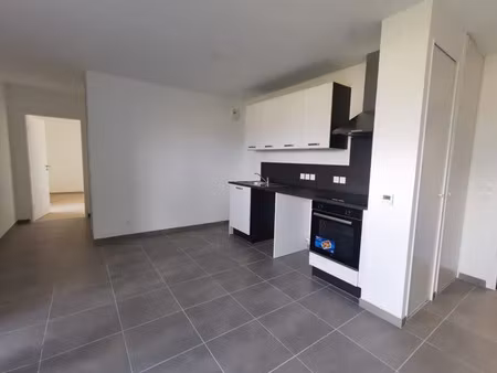 location appartement 2 pièces 40 m² à quetigny (21800)