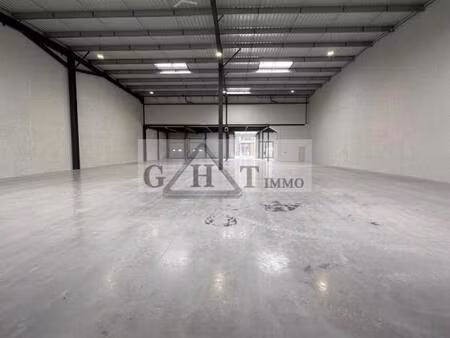 location entrepôt la queue en brie 94510 1900m²