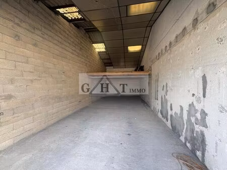 location entrepôt reau 77550 74m²