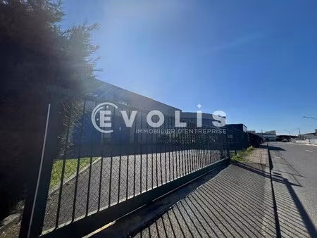 location local d’activités crosne 91560 833m²