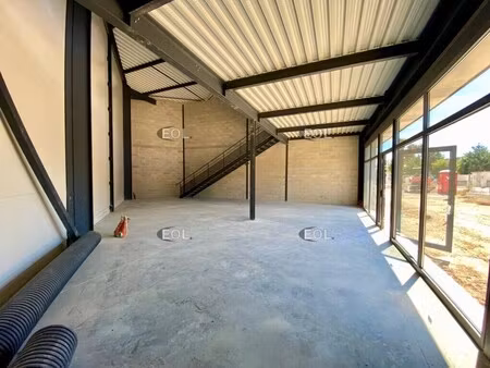 location local d’activités roquevaire 13360 183m²
