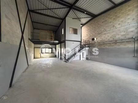 location local d’activités ormoy 91540 163m²