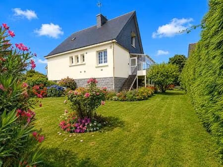 maison de 101 m2 habitable sur sous-sol complet  avec un étage totalement aménageable (= g