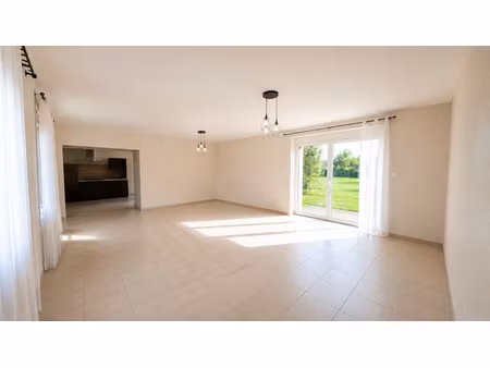 vente maison 6 pièces 180 m² à les landes-genusson (85130)  262 000 €