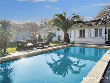 proche blaye - maison familiale avec piscine et garage