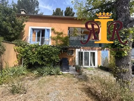 villa avec gîte et vue panoramique sur luberon