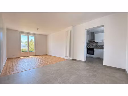 vente maison 4 pièces  85.06m²  la roche