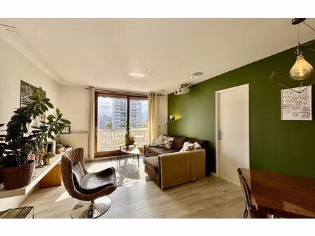 appartement de 89 m² à grenoble - 199 000 €