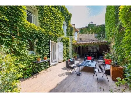 charmante maison de village au coeur de l'isle-sur-la -sorgue