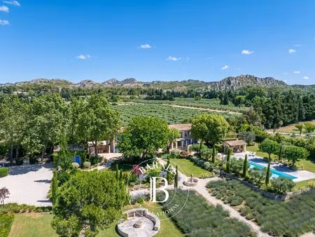 maussane-les-alpilles – mas d’exception – 4 chambres – tennis – parc de 2 hectares –...