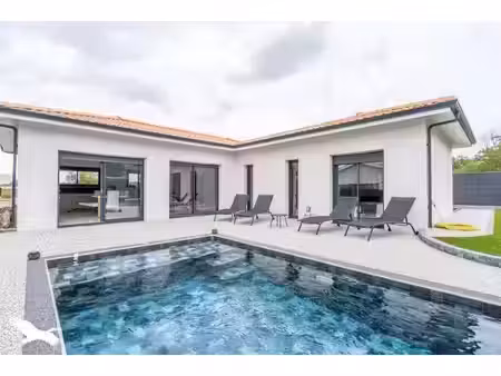 vente maison 5 pièces 92 m² à lamarque (33460)  275 000 €