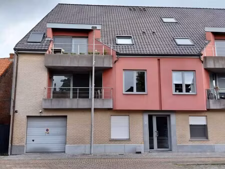 appartement met 2 slaapkamers  2 terrassen en garage