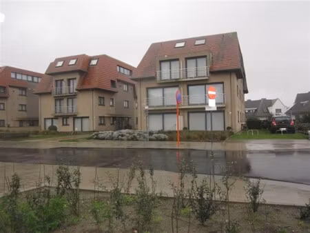 gesloten garage box te huur