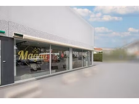 commercieel gelegen kantoor of handelsland te oedelem.