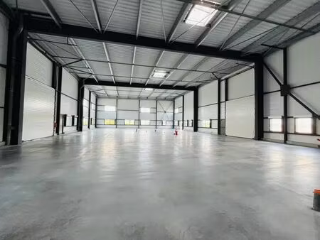 vente local d’activités donges 44480 1480m²