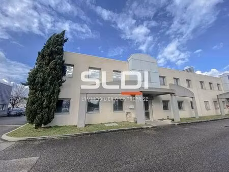 vente local d'activités 500 m²