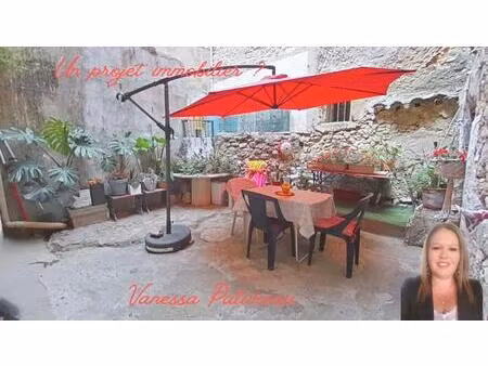 maison de village à ouveillan 8 pièces - 240 m² avec extèrieur
