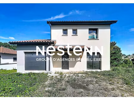 à vendre  maison récente 4 chambres avec grande terrasse sans vis-à-vis aux portes de mâco