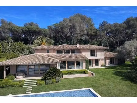 villa de luxe de 10 pièces en location saint-tropez  provence-alpes-côte d'azur